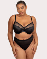 Luxe Lace Underwire Bra, Black Hue Black - Curvy Couture - Micro